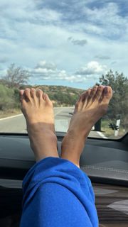 Maria Bello feet photo 1