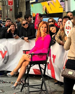 Maria Celeste Arraras feet photo thumbnail