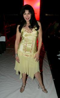 Maria Conchita Alonso feet photo thumbnail