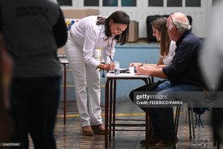 Maria Corina Machado feet photo 11