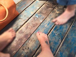 Maria Cândida feet photo 14