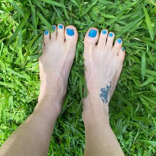 Maria Cândida feet photo 6