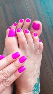 Maria Cândida feet photo 4