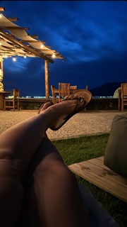 Maria Cândida feet photo 7