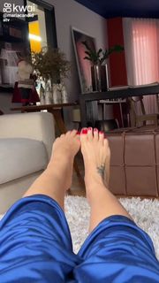 Maria Cândida feet photo 2