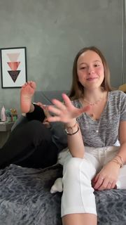 Maria Cândida feet photo 6