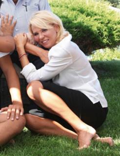Maria De Filippi feet photo thumbnail