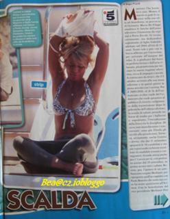 Maria De Filippi feet photo thumbnail