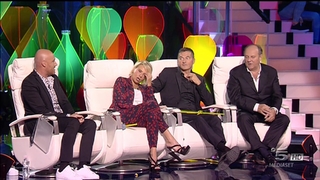 Maria De Filippi feet photo thumbnail