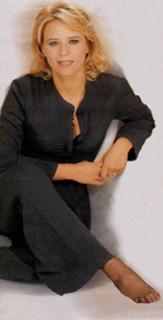 Maria De Filippi feet photo thumbnail