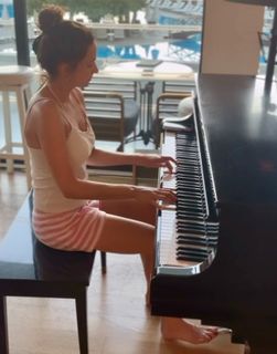 Maria Debska feet photo 13