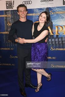 Maria Ehrich feet photo thumbnail
