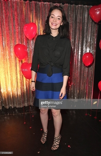 Maria Ehrich feet photo thumbnail
