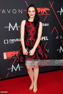 Maria Ehrich feet photo thumbnail
