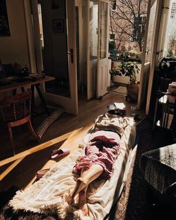 Maria Ehrich feet photo thumbnail