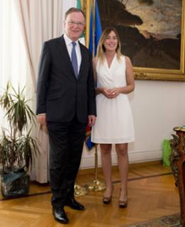 Maria Elena Boschi feet photo thumbnail