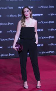 Maria Elena Boschi feet photo thumbnail