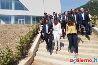 Maria Elena Boschi feet photo thumbnail