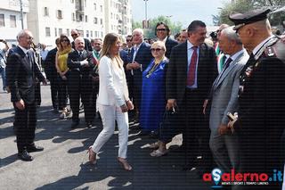 Maria Elena Boschi feet photo thumbnail