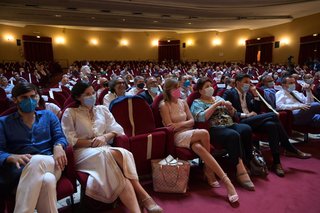 Maria Elena Boschi feet photo thumbnail