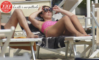 Maria Elena Boschi feet photo thumbnail