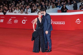 Maria Elena Boschi feet photo thumbnail