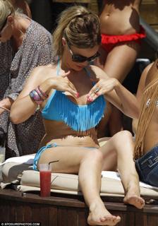 Maria Fowler feet photo 1
