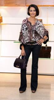 Maria Grazia Cucinotta feet photo thumbnail