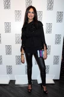 Maria Grazia Cucinotta feet photo thumbnail