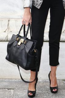 Maria Grazia Cucinotta feet photo thumbnail