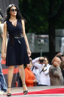 Maria Grazia Cucinotta feet photo thumbnail