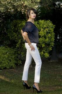 Maria Grazia Cucinotta feet photo thumbnail