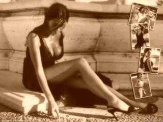 Maria Grazia Cucinotta feet photo thumbnail