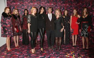 Maria Grazia Cucinotta feet photo thumbnail