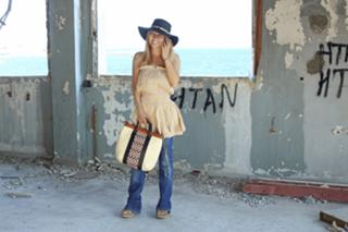 Maria Iliaki feet photo thumbnail