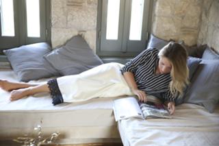 Maria Iliaki feet photo thumbnail