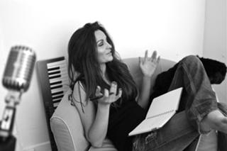 Maria Kanellis feet photo thumbnail