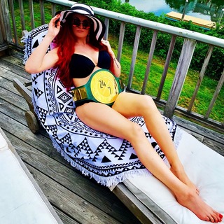 Maria Kanellis feet photo thumbnail