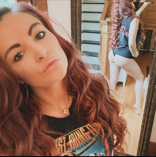 Maria Kanellis feet photo thumbnail