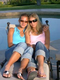 Maria Kirilenko feet photo thumbnail