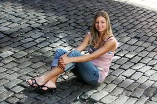 Maria Kirilenko feet photo thumbnail