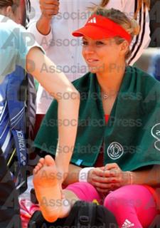 Maria Kirilenko feet photo thumbnail