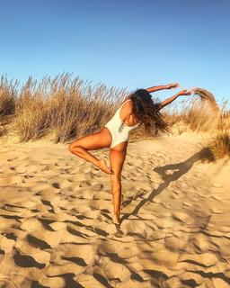 Maria Kominea feet photo 15