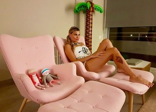 Maria Lapiedra feet photo 12