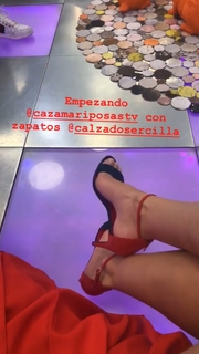 Maria Lapiedra feet photo 11