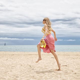 Maria Lapiedra feet photo 3
