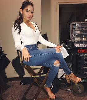 Maria Legarda feet photo 11
