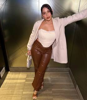 Maria Legarda feet photo 4