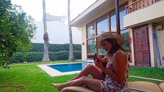 Maria León feet photo thumbnail