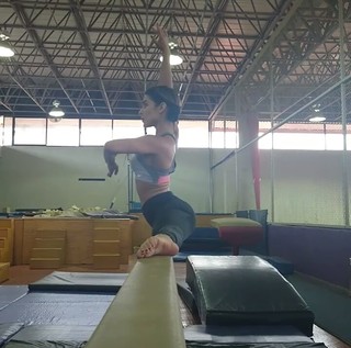 Maria León feet photo thumbnail